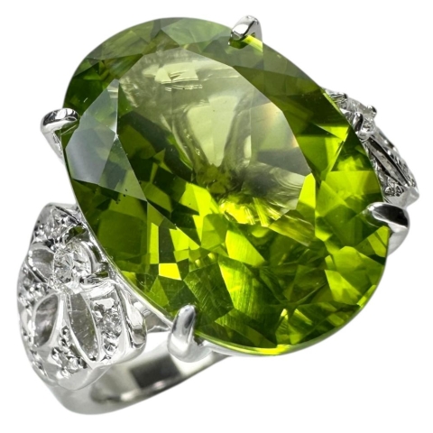 12号 ペリドット 7.37ct ダイヤモンド 0.14ct リング・指輪 Pt900プラチナ 9.2g レディース【中古】【真子質店】【NN】【MiTMo】