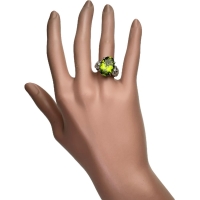 12号 ペリドット 7.37ct ダイヤモンド 0.14ct リング・指輪 Pt900プラチナ 9.2g レディース【中古】【真子質店】【NN】【MiTMo】