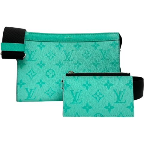 【LOUIS VUITTON/ルイ・ヴィトン】 ガストン タイガラマ M30934  ウェアラブルウォレット ショルダーバッグ レザー グリーンレザー（マイアミグリーン） レディース【中古】【真子質店】【BL】【IKxx】