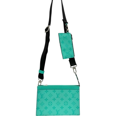 【LOUIS VUITTON/ルイ・ヴィトン】 ガストン タイガラマ M30934  ウェアラブルウォレット ショルダーバッグ レザー グリーンレザー（マイアミグリーン） レディース【中古】【真子質店】【BL】【IKxx】