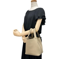 【HERMES/エルメス】 ピコタンロックPM ハンドバッグ B刻印（2023年） トリヨンクレマンス/レザー ベージュマルファ レディース【中古】【真子質店】【BL】【DKKD】