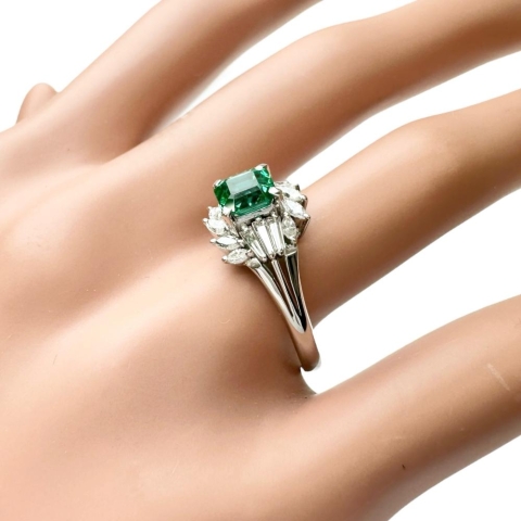 16号 エメラルド 0.90ct ダイヤモンド 0.53ct リング・指輪 Pt900プラチナ 4.8g レディース【中古】【真子質店】【NN】【IMoSMo】