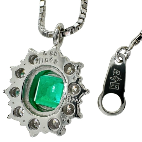 エメラルド 0.58ct ダイヤモンド 0.43ct ネックレス Pt900