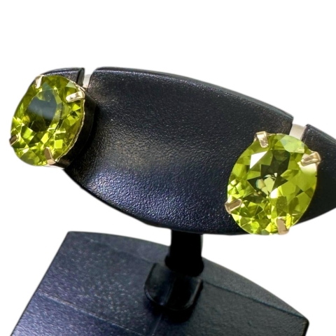 ペリドット 1.20×2ct ピアス K18ゴールド 18金 1.2g レディース【中古】【真子質店】【NN】【ITMo】